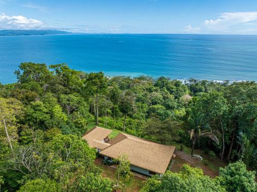Viesnīcas āriene, Modern Tropical Bungalow magic ocean views in Cabo Matapalo