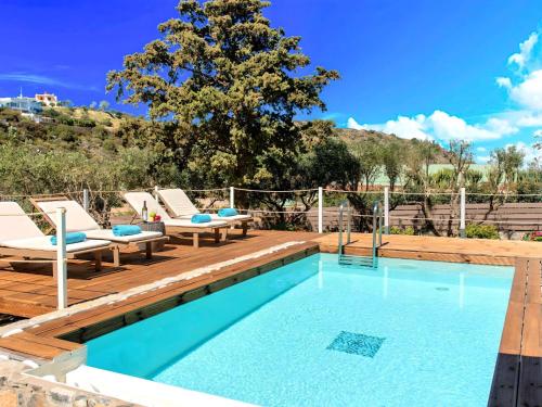 Holiday Home Cretan Lodge Beheizter Pool by Interhome