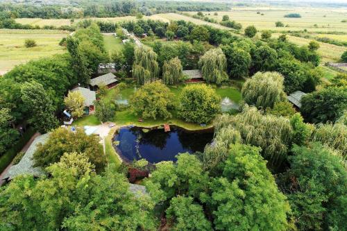 Заобикаляща среда, Acacia Village in Ciorogârla