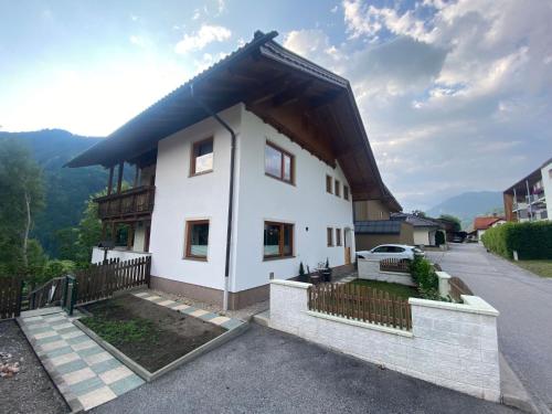 Holiday Home Chalet Mühlbachl in Rohrberg-Rohr by Interhome – khách sạn tại Rohrberg