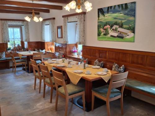 Apartment Waldpension Ranner by Interhome in Steinfeld (Carinthia)