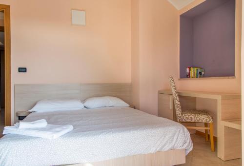 1 double bed, 1 sofa bed