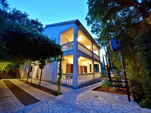 Apartment Familienwohnung in Malinska by Interhome – khách sạn tại Milcetici