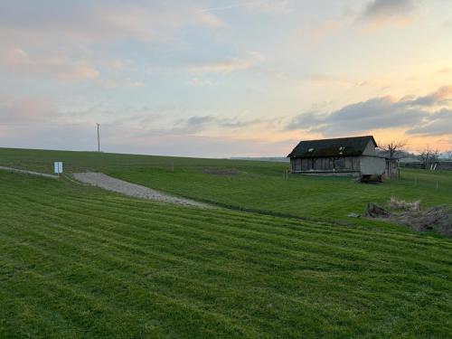 周邊環境, Ferienwohnung Streamatze auf Whiskey's Farm in 克萊尼希