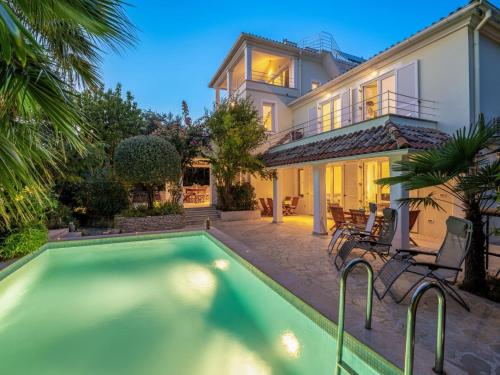 Holiday Home Wunderschöne Villa Gardenia in Istrien by Interhome – khách sạn tại Premantura
