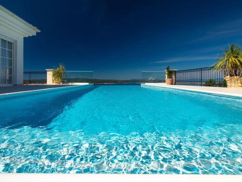 Holiday Home Villa Vespera by Interhome – khách sạn tại Sopaljska