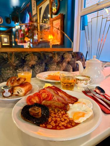 Food and beverages, Caboose in Salisbury