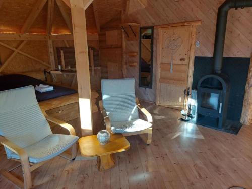 Holiday Home Einzigartige Holzhütte mit Bergpanorama by Interhome in Beatenberg, Schweiz