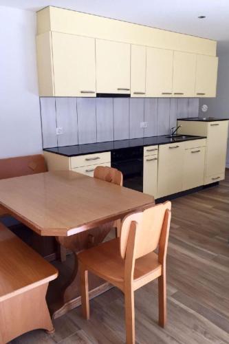 Apartment Schwändelifluh by Interhome (Apartment Schwandelifluh by Interhome) in Флулі