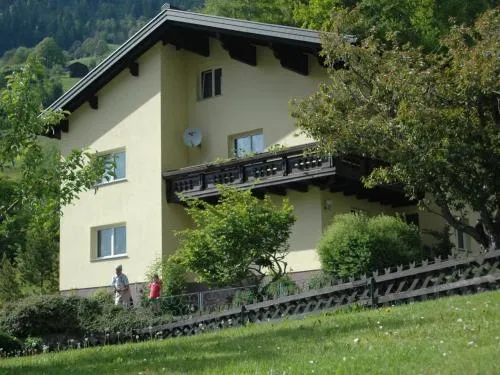 Apartment Große Wohnung in Silbertal mit Großem Garten by Interhome in Silbertal, Österreich