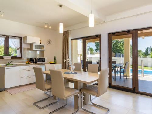 Holiday Home in Juršići mit Privatem Pool by Interhome (Holiday Home in Jursici mit Privatem Pool by Interhome) in Jursiči