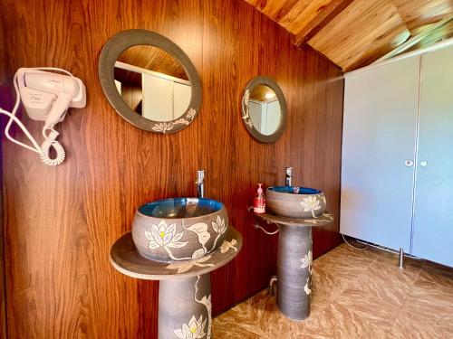 Badkamer, Khu Nghi Trai Nghiem Golden Field in Nghia Lo