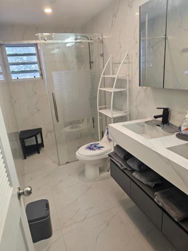 Baño, Villa Irving in Buckleys