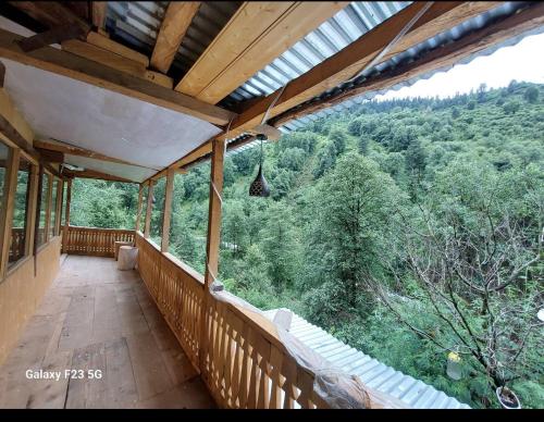 Swaranya Cabin wood cottage in Bharhka