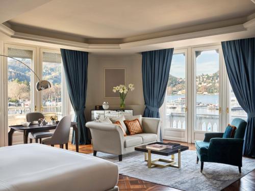 Suite, junior, lake view