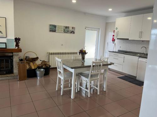Apartment Casa de Casarelhos by Interhome in เวียร่า โด มินโฮ