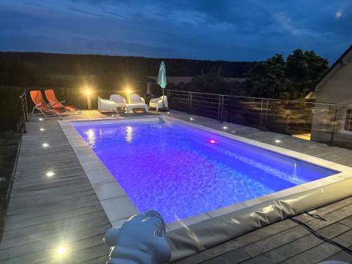 Peldbaseins, Le Petit Paradis tout confort avec piscine extérieure (Le Petit Paradis tout confort avec piscine exterieure) in Martin-Eglise (Upper Normandy)