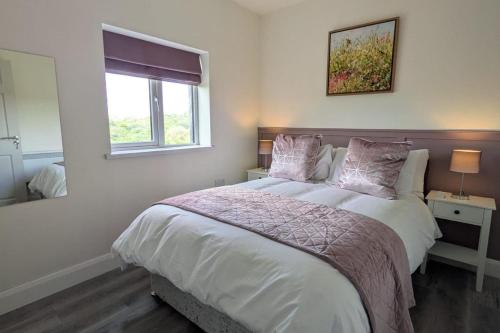 Apartment - Sleeps 4 - Near Aran Islands - Parking in Inverin