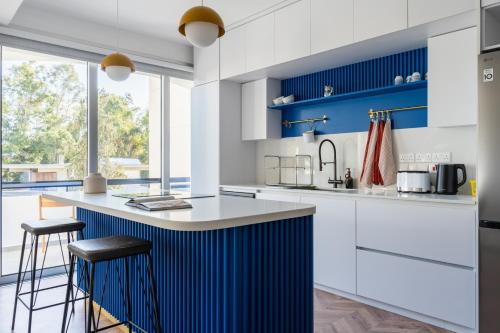 Oprema, Modern Luxury 2BR|Park View & Balcony in Ayios Andreas