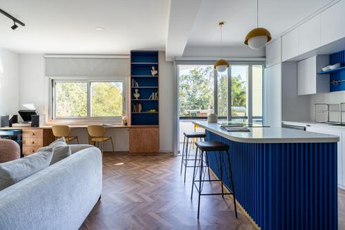kuhinja, Modern Luxury 2BR|Park View & Balcony in Ayios Andreas