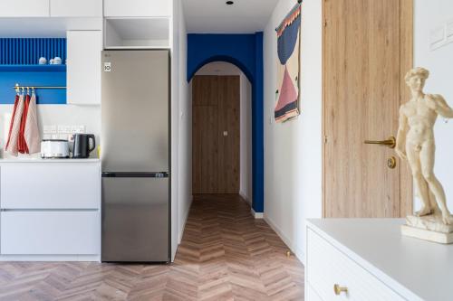 kuhinja, Modern Luxury 2BR|Park View & Balcony in Ayios Andreas