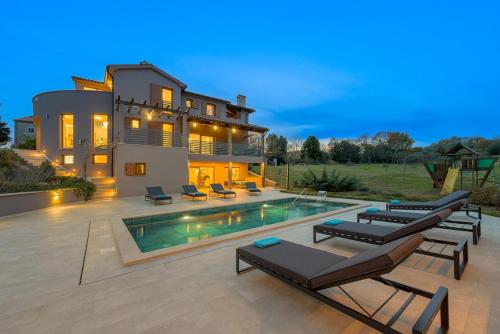 Villa Magnus Vareški by Istrialux (Villa Magnus Vareski by Istrialux) in Veliki Vareski