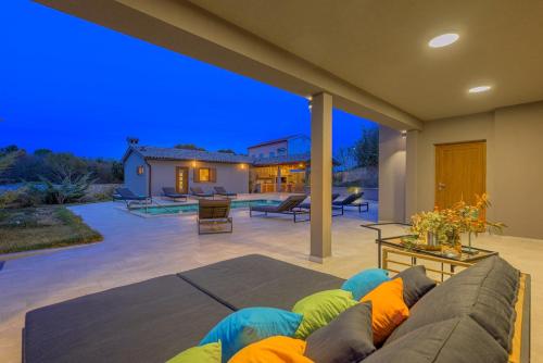 Villa Magnus Vareški by Istrialux (Villa Magnus Vareski by Istrialux) in Veliki Vareski