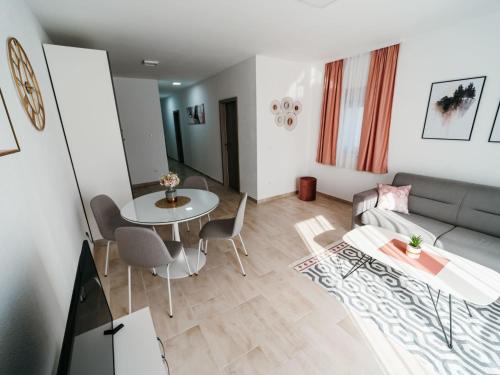 Apartment Gray mit Blick auf das Wasser by Interhome in 科馬爾拿