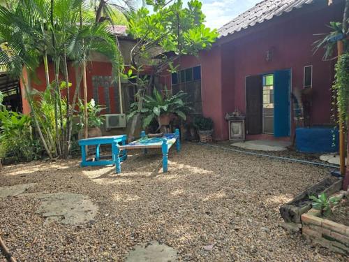 Faiza Farm home in Tha Muang