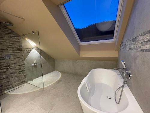 Baño, Nockalm Cottage in Bad Kleinkirchheim
