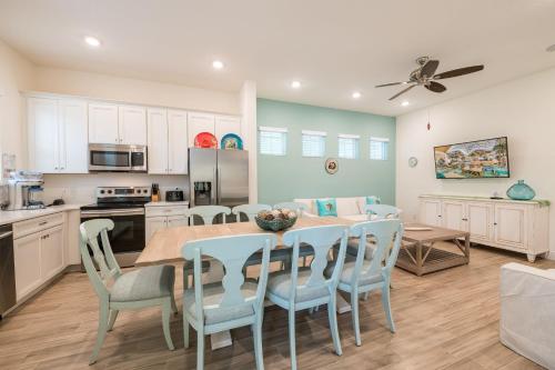 Caraway Cove Cottage near Disney with Margaritaville Resort  Island H2O Access - 8024SU Orlando
