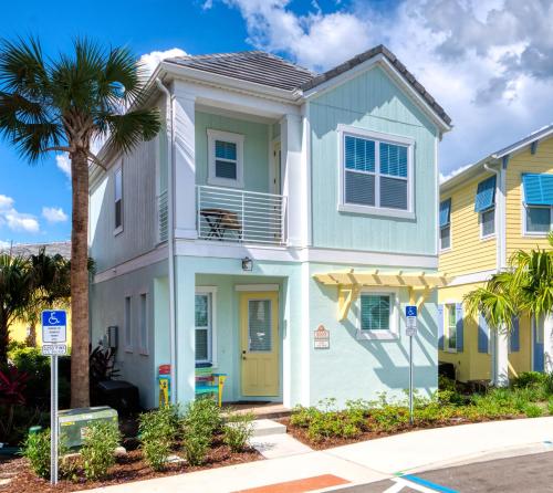 Casa Del Mar Cottage near Disney with Margaritaville Resort  Island H2O Access - 8009FF