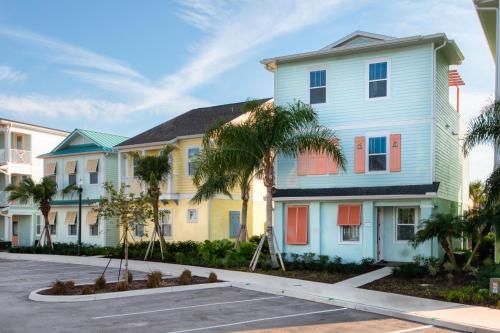 Fun in the Sun Cottage with Private Pool near Disney with Margaritaville Resort Access - 8052SH Florida