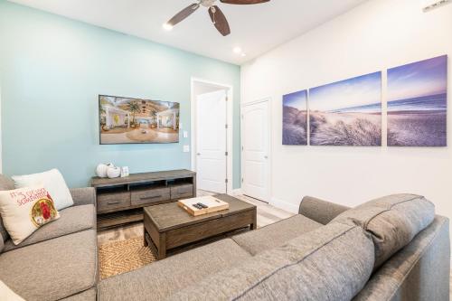 Charming Cottage near Disney with Margaritaville Resort  Island H20 Waterpark Access - 2918SR - image 11