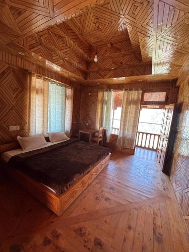 1 queen bed