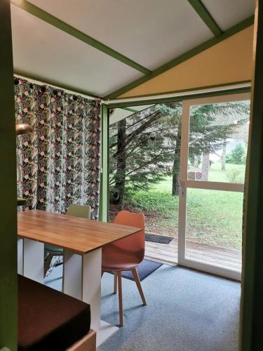 Facilities, ZEcamping 3 dog friendly tennis piscine chauffee in Combressol