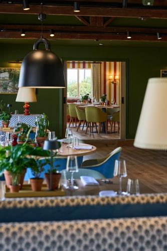 Restaurant, Mad Swans in The Mendips in Ston Easton