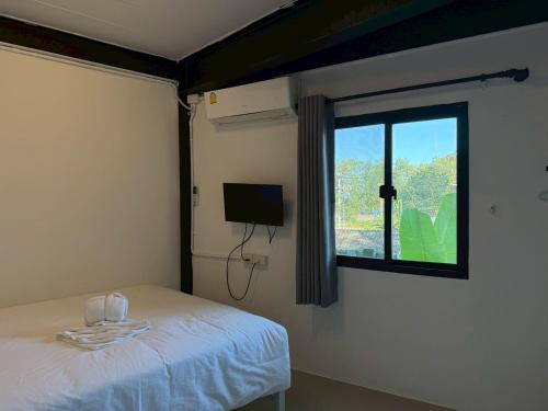 Exterior view of Flow Stay Koh Samet 1F流宿沙美島 Max 2 ppl, private bathroom 5 mins walk to pier and everywhere 雙人房 私人衛浴