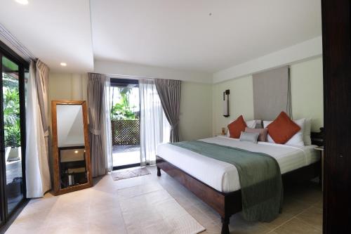 room detail thumbnail 0