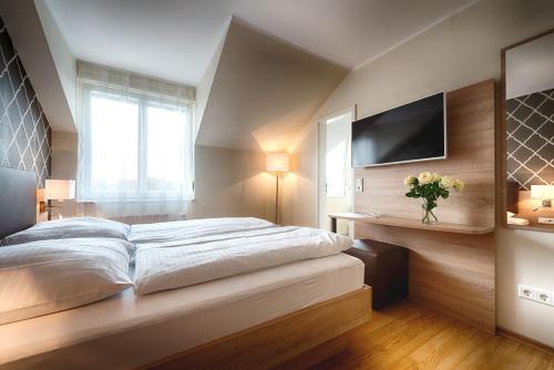 Dom Hotel - image 3