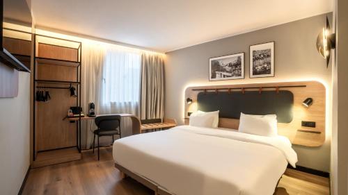 Campanile Paris Ouest - Pont De Suresnes — hotel in 15 Boulevard Henri Sellier, Suresnes FR, 92150