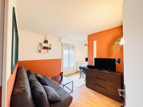 SUPERBE APPARTEMENT 2 PIÈCES AVEC GRANDE TERRASSE (SUPERBE APPARTEMENT 2 PIECES AVEC GRANDE TERRASSE) in Melun