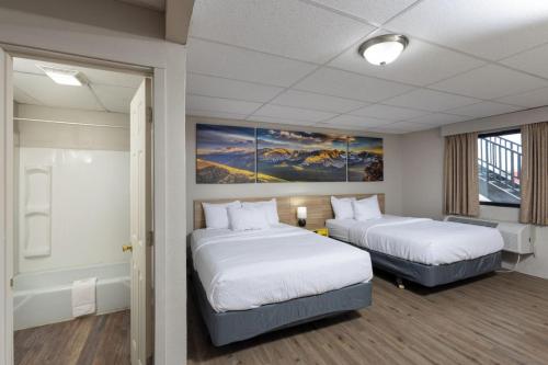 Days Inn by Wyndham Wheatland - image 9