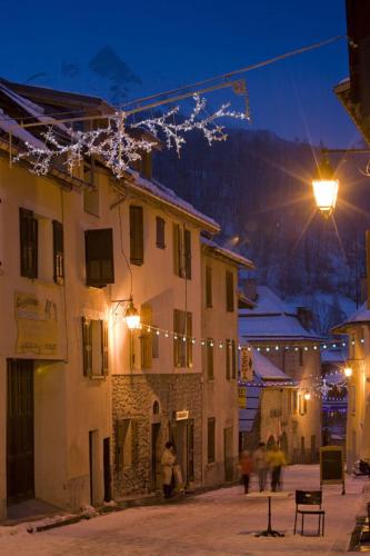 Allos