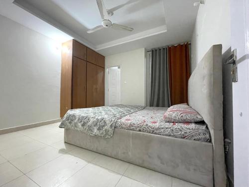 Executive 2 Bedroom Apartment - image 5