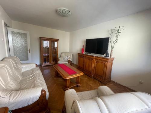 Spital 3 camere Piață 7 Nov – khách sạn tại 22 Decembrie