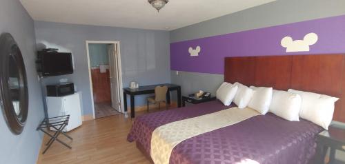 Riviera Motel