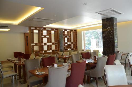 Restaurant, Connaught Royale Delhi near India Gate