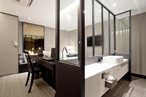 Forestar Hotel Room Type - Deluxe Double Room