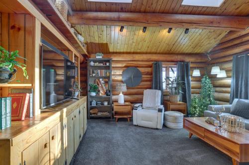 Explore Fairbanks! Authentic Log Cabin w/ Views in Chena (AK)